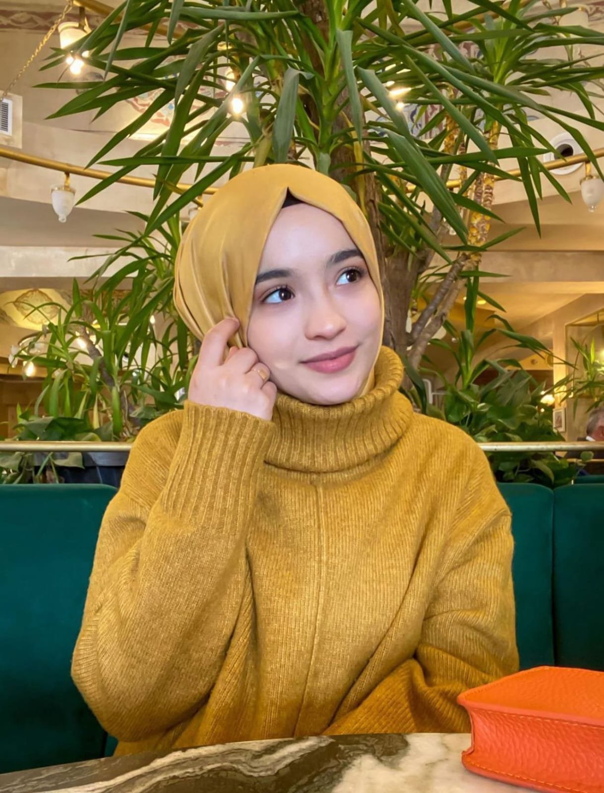 Melek✅, 23
